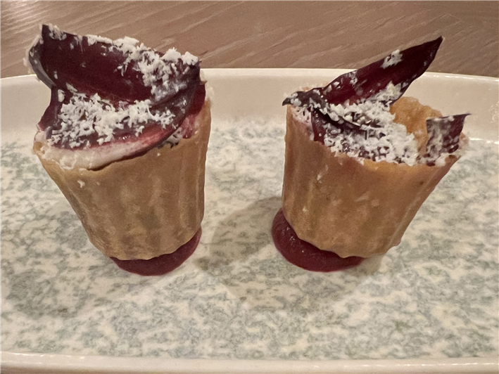 beetroot canapé